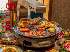 -围炉肉舍•炭烤活鳗•丹东海鲜烤肉(步行街店)