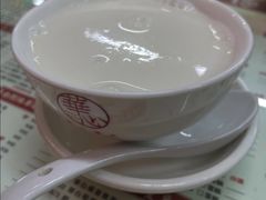 華心鮮乳燉蛋白-香港華心糖水鋪(南西总店)