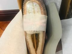 -UGG(燕莎奥特莱斯购物中心店)