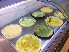 -亚马逊环球美食百汇(新城吾悦广场店)