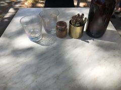 -FLOVIE FLORIST CAFE