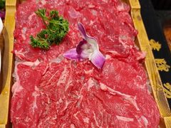 -老牌坊云南鱼豆花火锅(爱建店)