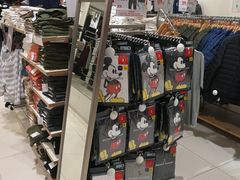 店内环境-优衣库(重庆沙坪坝印象汇店)