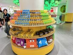 -m豆巧克力世界(上海世茂广场店)