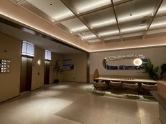 -桔子酒店(上海西藏北路地铁站店)