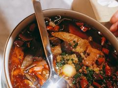 -渝信川菜 · 川味家常菜(财富购物中心店)