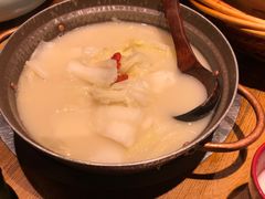 -吃饭皇帝大土家民族菜(正大广场店)