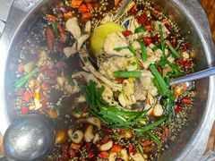 -乡土特色.冷锅鱼.牦牛肉汤锅