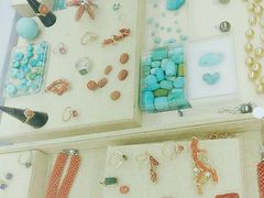 -志龙皇冠吃货椰子铺