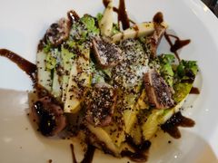 煎金枪鱼佐水果藜麦色拉-BONAZZA 意大利餐厅