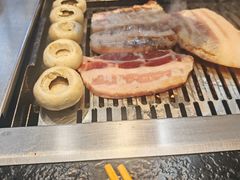 -臻牛烤肉