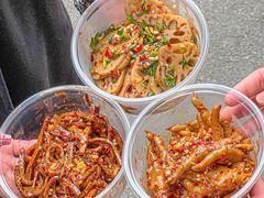 -清泉食杂店