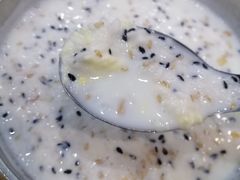 -白翔甜食店