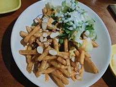 -BHC炸鸡(明洞总店)