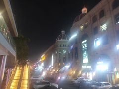-鲁邦国际风情街(麦世达韩国精品百货店)