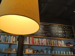 -猫的天空之城概念书店(杭州南宋御街店)