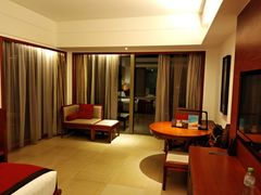 -三亚湾海居铂尔曼度假酒店