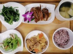 -卓玥国际月子会所(罗山路店)