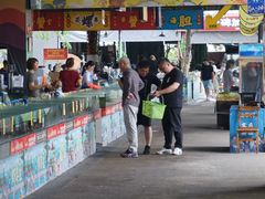 -三亚火车头万人海鲜广场