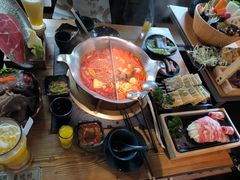 -湊湊火锅·茶憩(南京东路悦荟店)