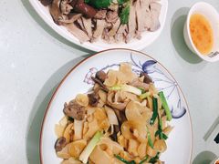 酸笋炒芋头梗-厨房好味(国贸店)
