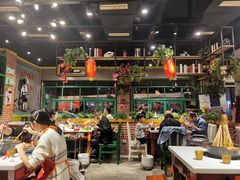 大堂-钢管厂五区小郡肝串串香(蜀都万达店)