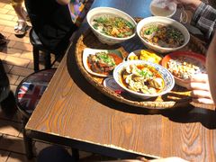 -爆炸头阿姨小四川正宗川味小吃(无任何分店)