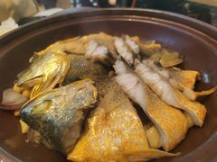 砂锅焗黄花鱼-1937青岛老味道·海肠捞饭·青岛菜(大鲍岛栈桥店)