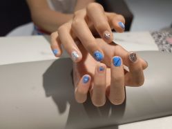 -丽心自助美甲美睫