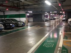 -万象城-停车场