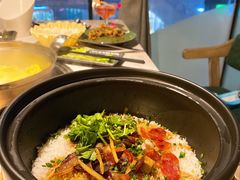 广式腊味煲仔饭-狐狸爱上椰子鸡(金地广场店)