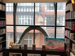 -钟书阁(松江泰晤士小镇店)