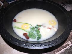 营养奶汤锅底-七秒鱼·斑鱼火锅(太阳城店)