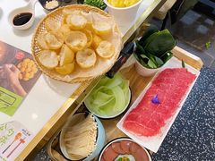 -洪氏嗨捞·猪肚鸡火锅(阳光天地店)