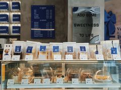 面包甜点陈列柜-禾沐·轻食·面包·咖啡