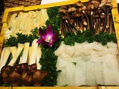 -慢丽江·云南野生菌土鸡锅(西山店)
