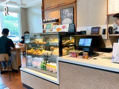 -星巴克臻选(莘庄仲盛店)