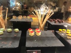 -上海西藏大厦万怡自助餐厅(徐汇店)