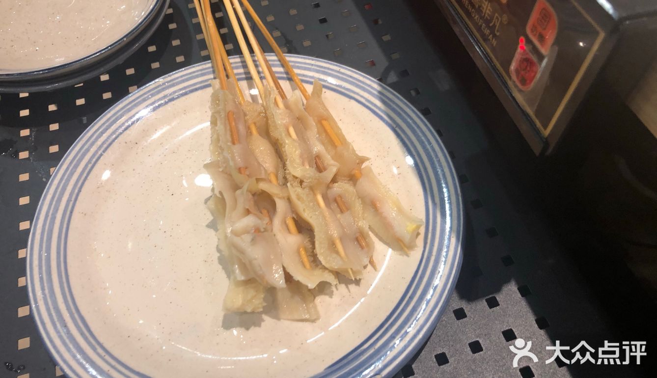 价格也不贵，蟹棒是那种正经蟹棒，可以一试