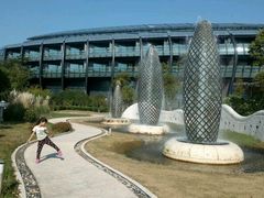 -上海滴水湖皇冠假日酒店