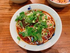 -兵哥豌豆面(雅颂居店)