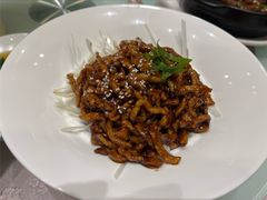 -皇城根·烤鸭·鱼头·家常菜(欧亚大观乐活城店)