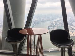 -广州塔卢特斯法国旋转餐厅