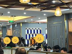 -凤凰路何眼镜香辣蟹(花果园店)