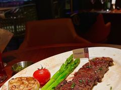 -MONICH牛排融合餐厅(和义大道购物中心店)