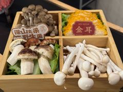 -廖掌柜·重庆鲜货火锅(上海首店)