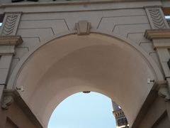 -王府井奥莱临潼小镇(临潼店)