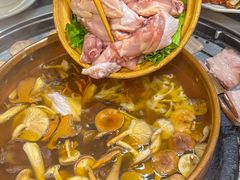 -阿山卓·野生菌火锅·纳西火塘烤肉