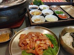 -围炉肉舍•炭烤活鳗•丹东海鲜烤肉(步行街店)