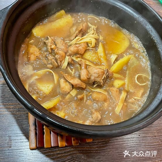 湘园鸡公煲过桥米线